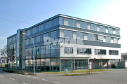 Frontbild repräsentatives Bürogebäude - im Alleinauftrag - 2 Etagen á ca. 850 m² - teilbar ab ca. 395 m²